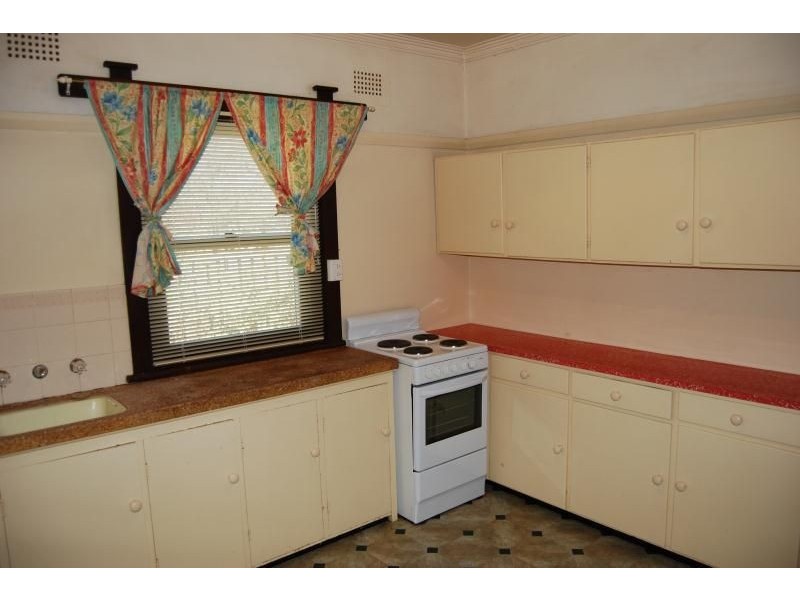 84 McLachlan Street, Orange NSW 2800