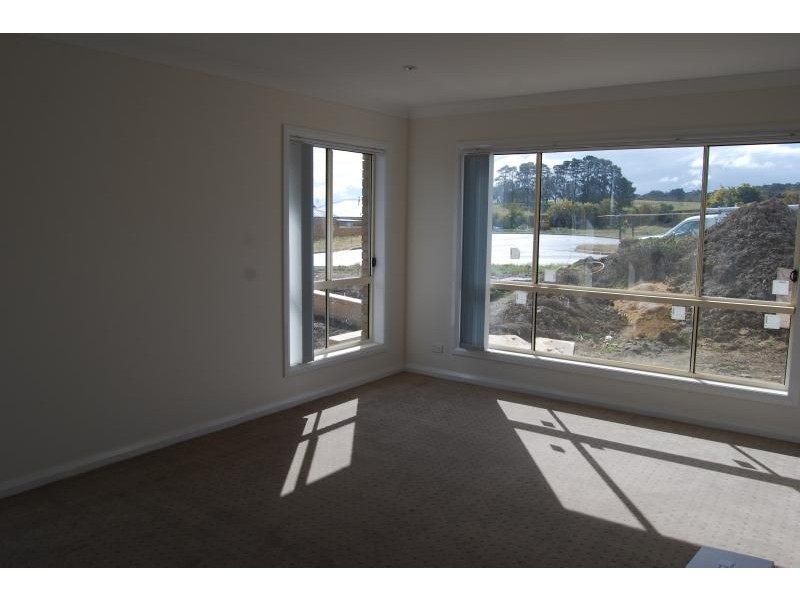 54 Botanic Way, Orange NSW 2800