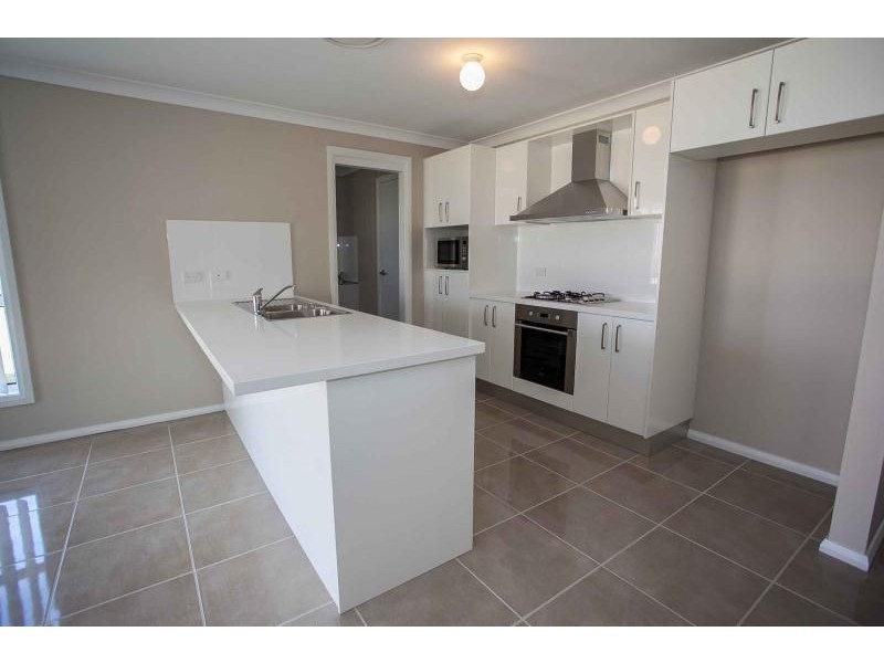 58 Botanic Way, Orange NSW 2800