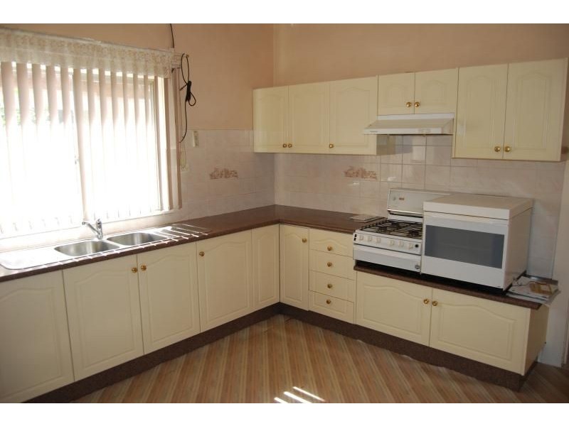 111 Edward Street, Orange NSW 2800