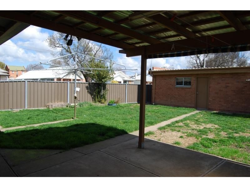 111 Edward Street, Orange NSW 2800