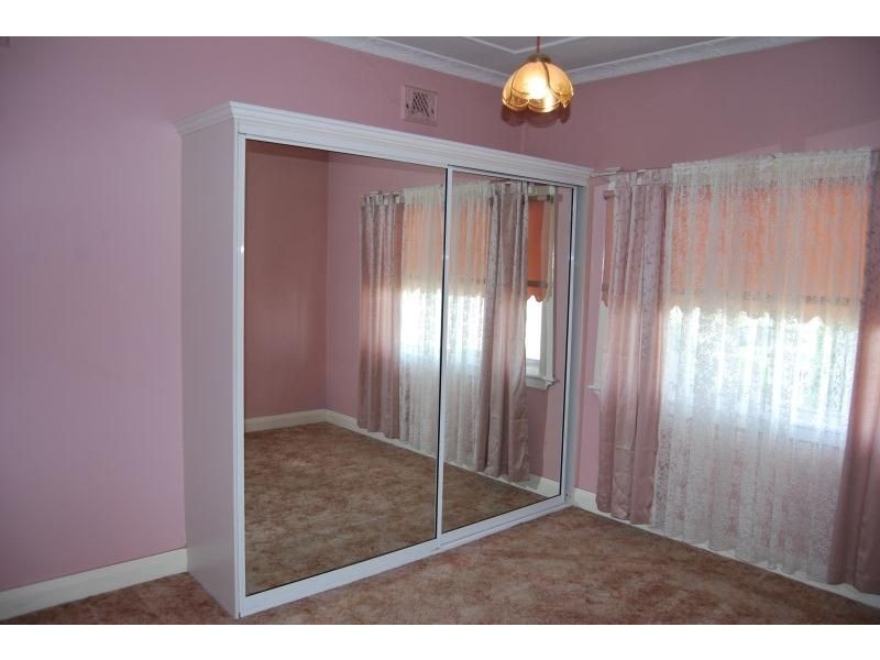 111 Edward Street, Orange NSW 2800