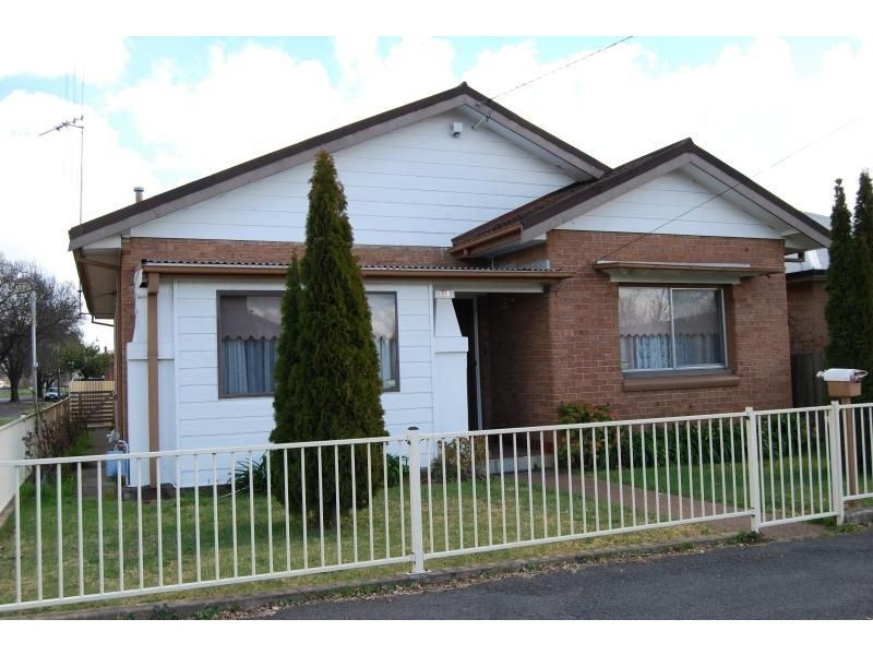 111 Edward Street, Orange NSW 2800