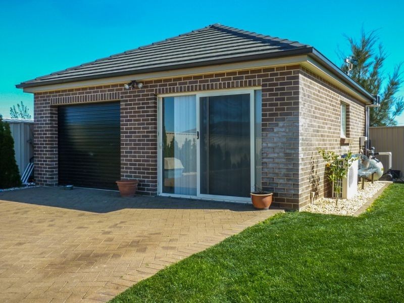 3 Gregory Place, Orange NSW 2800
