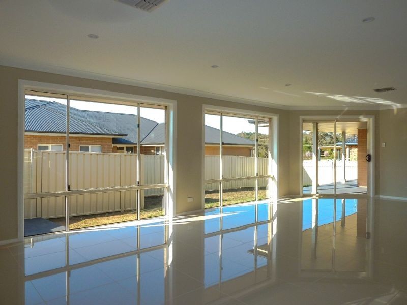 10 Stirling Avenue, Orange NSW 2800