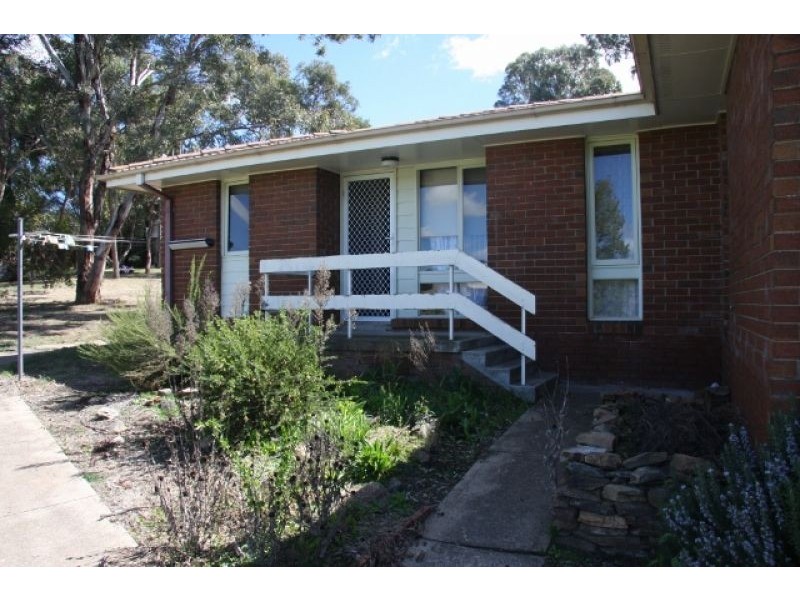 24 Ennis Way, Bathurst NSW 2795