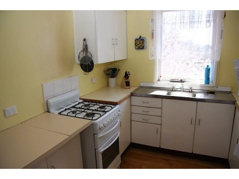 18 Wilkinson Place, Bathurst NSW 2795