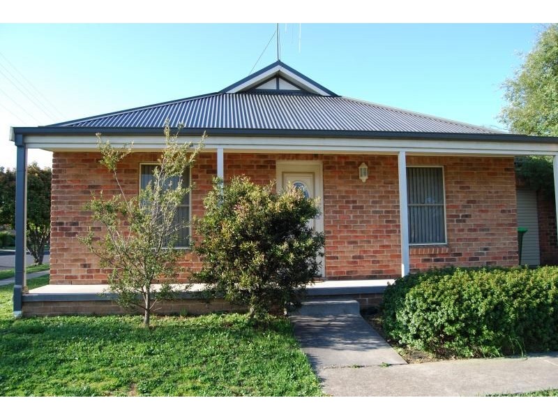 111 Dalton Street, Orange NSW 2800