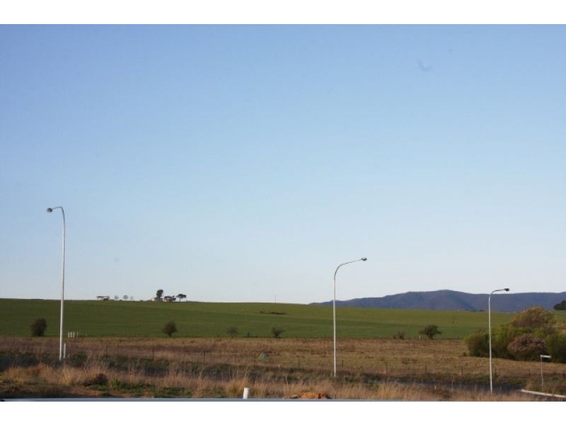 6 Jade Close, Bathurst NSW 2795