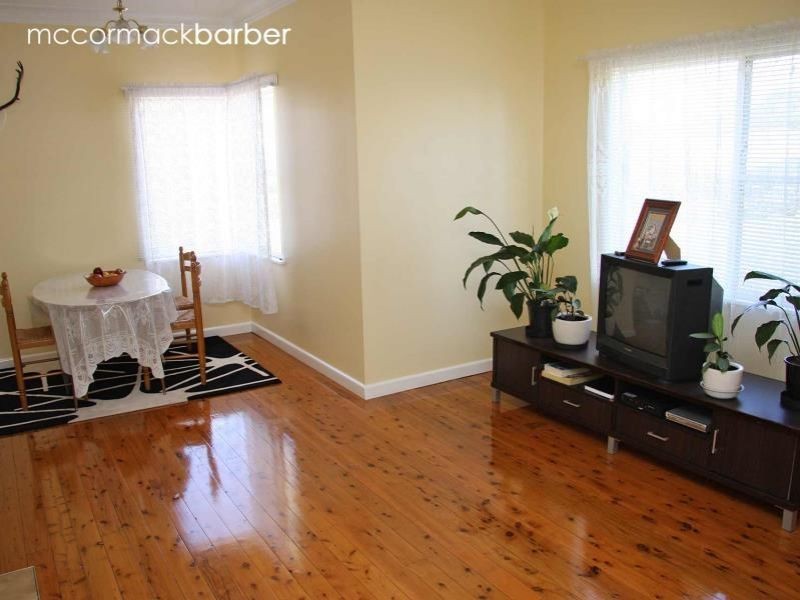 27 Maxwell Ave, Orange NSW 2800