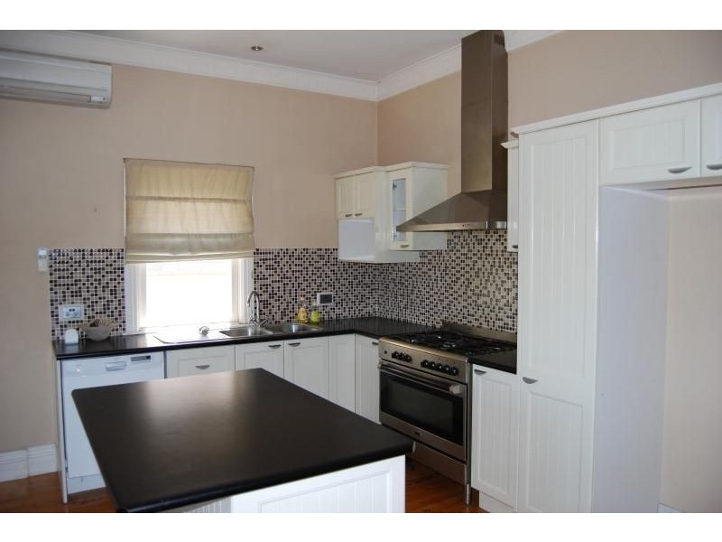 99 Autumn Street, Orange NSW 2800