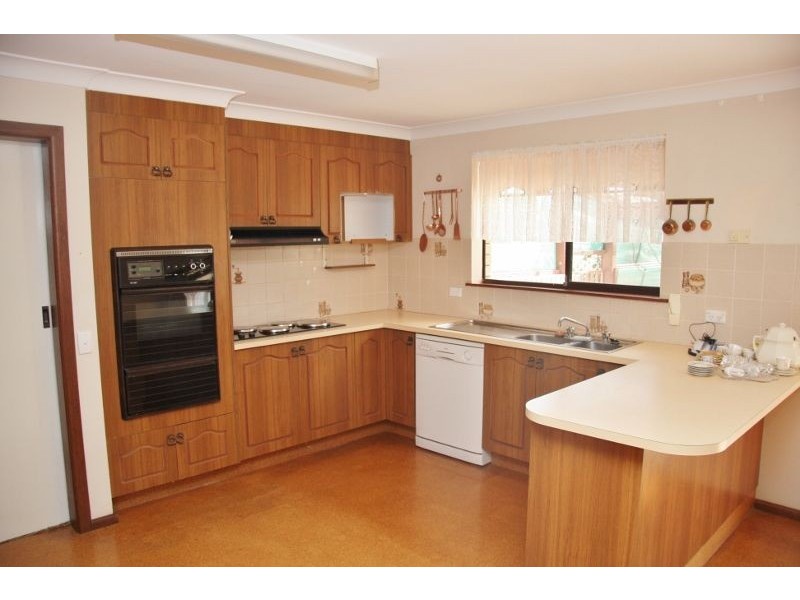 15 Bullock Place, Bathurst NSW 2795