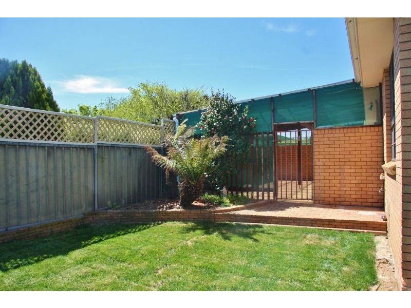 15 Bullock Place, Bathurst NSW 2795