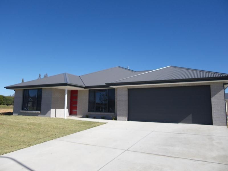 32 Robinson Court, Orange NSW 2800