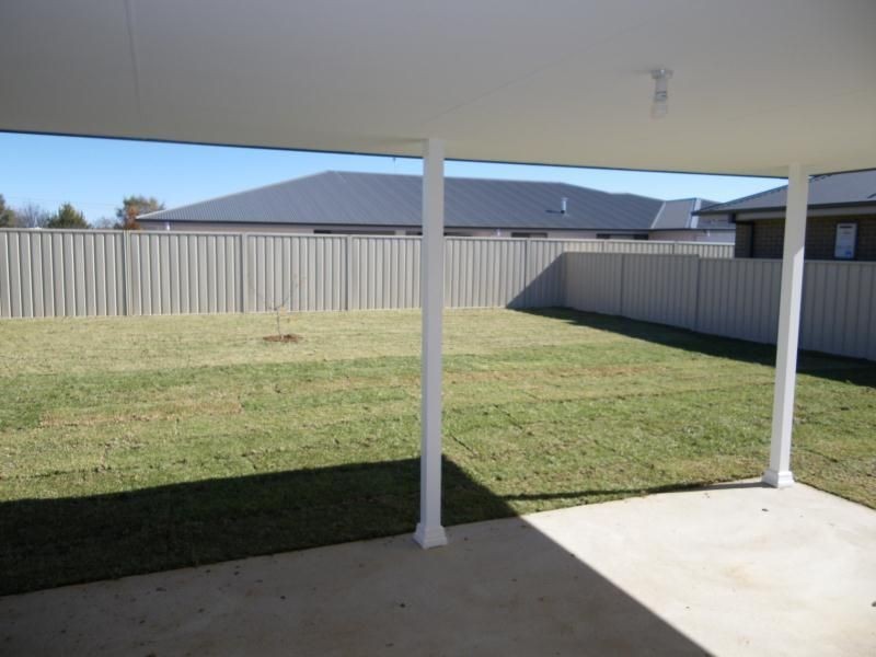 32 Robinson Court, Orange NSW 2800