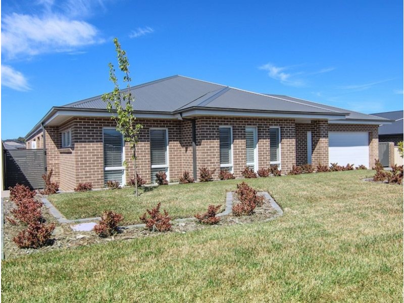 9 Pippin Way, Orange NSW 2800