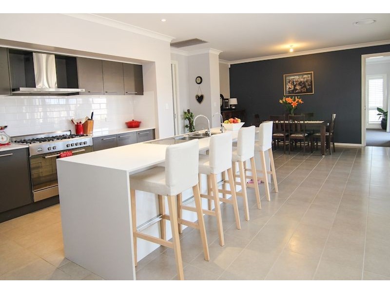 9 Pippin Way, Orange NSW 2800