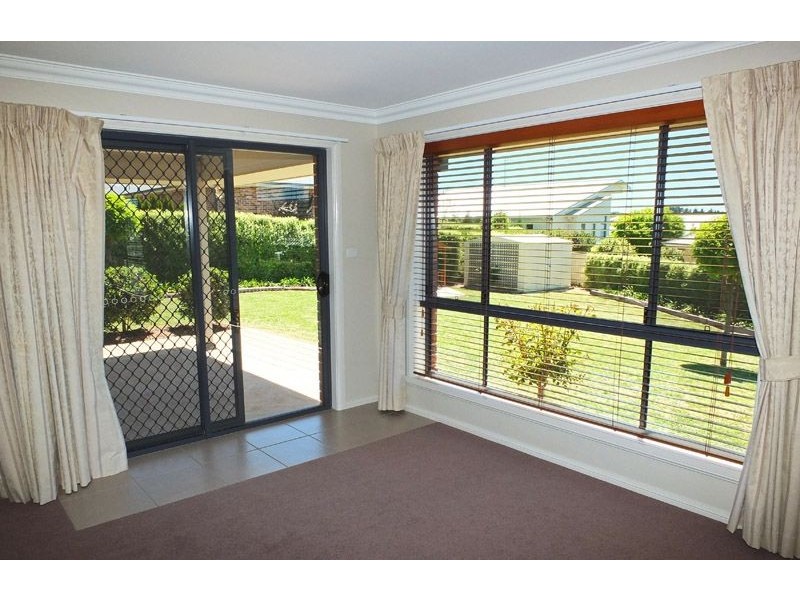 25 George Weily Place, Orange NSW 2800