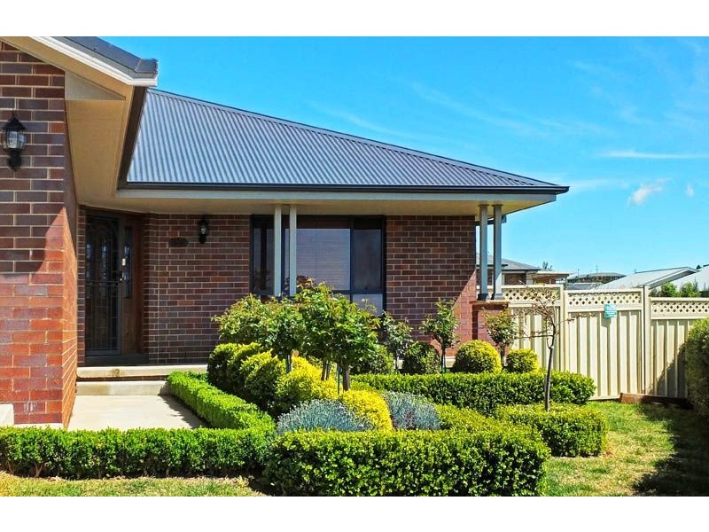 25 George Weily Place, Orange NSW 2800