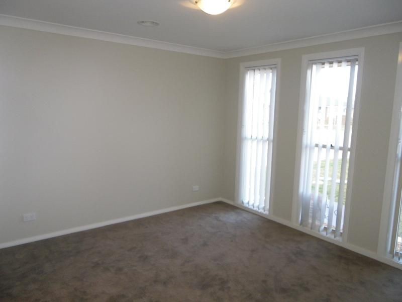 11 Onyx Place, Orange NSW 2800