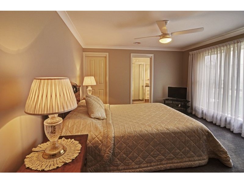 7 Sunburst Street, Orange NSW 2800
