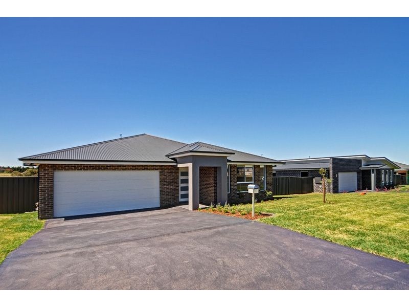 8 Mariposa Street, Orange NSW 2800