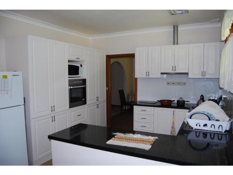 9 Pulari Place, Orange NSW 2800