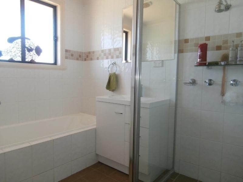 24 Colonial Circuit, Bathurst NSW 2795