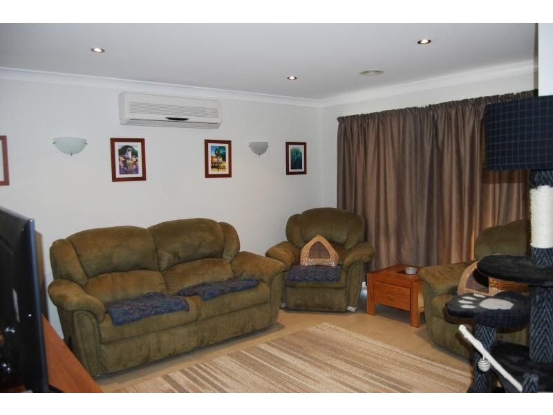 9 Emily Place, Orange NSW 2800