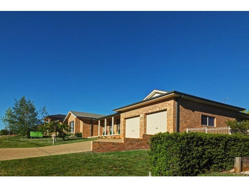 9 Valencia Drive, Orange NSW 2800