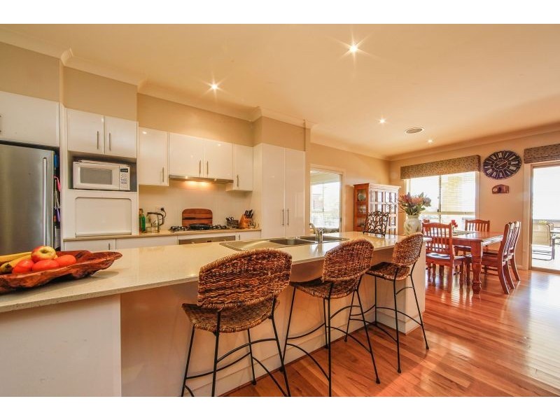 9 Valencia Drive, Orange NSW 2800