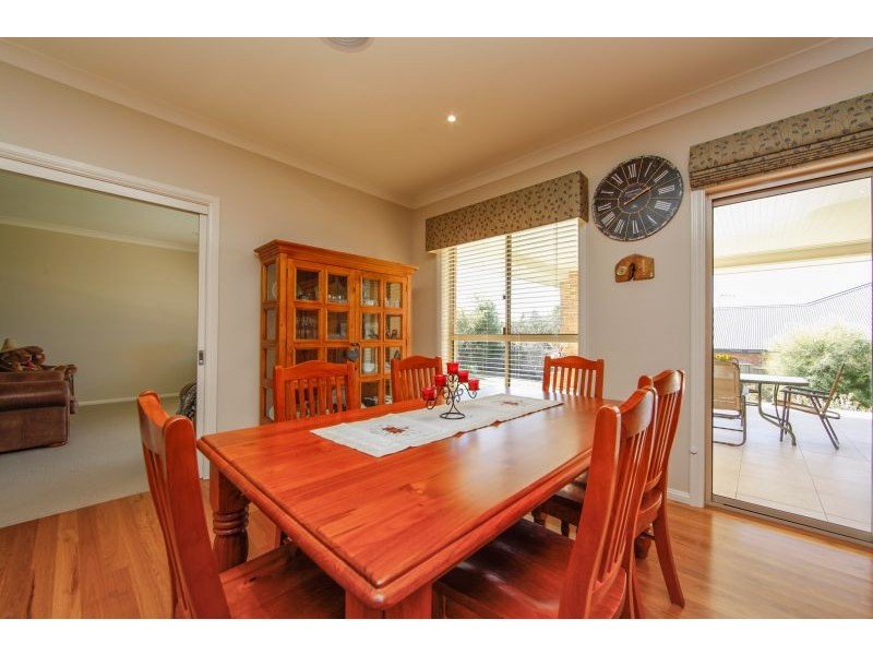 9 Valencia Drive, Orange NSW 2800