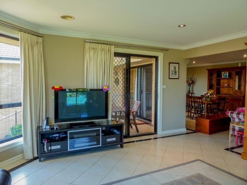 4 Holman Way, Orange NSW 2800
