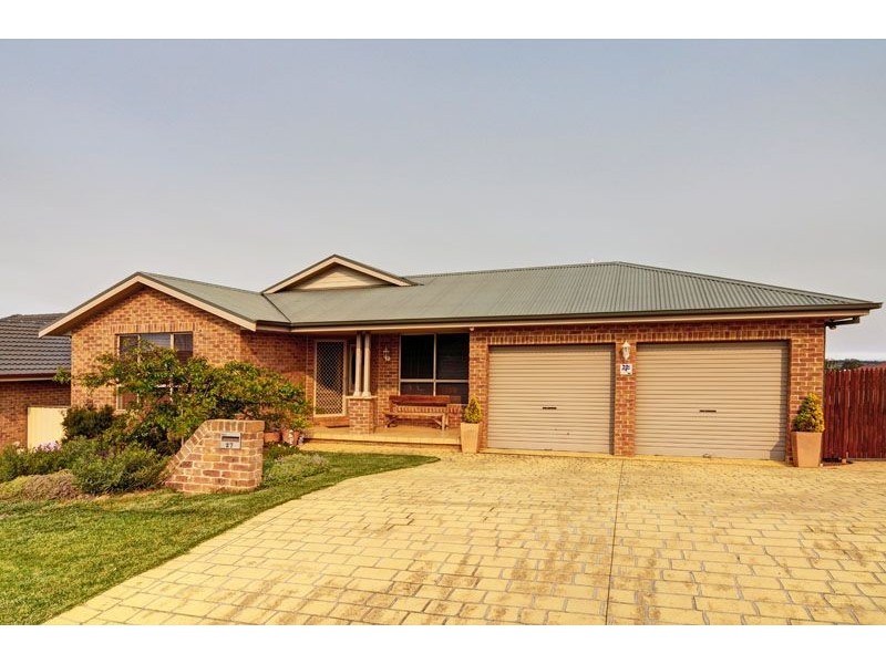 27 Olympic Drive, Orange NSW 2800