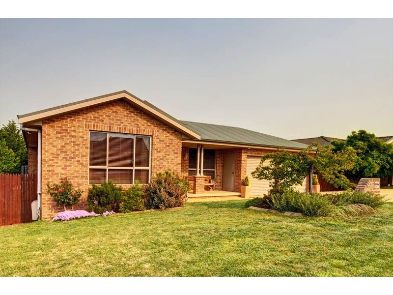 27 Olympic Drive, Orange NSW 2800