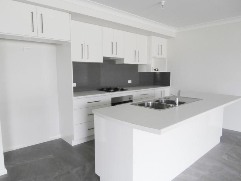 61 Ashworth Drive, Bathurst NSW 2795