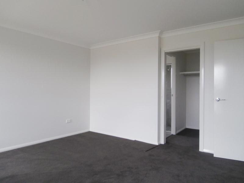 61 Ashworth Drive, Bathurst NSW 2795