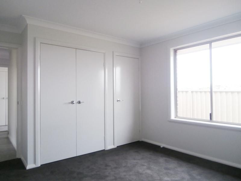 61 Ashworth Drive, Bathurst NSW 2795