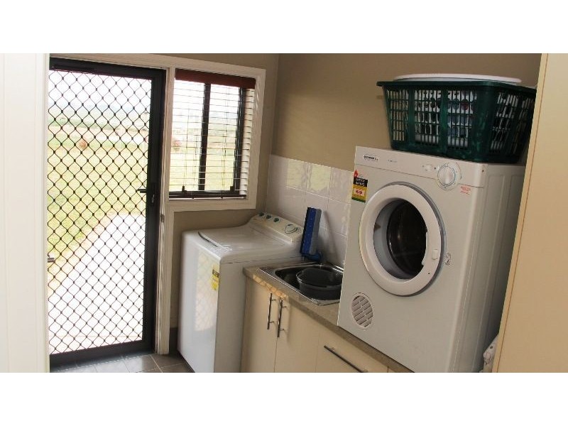 8 Bluett Close, Forest Reefs NSW 2798
