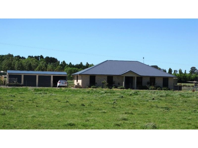 8 Bluett Close, Forest Reefs NSW 2798