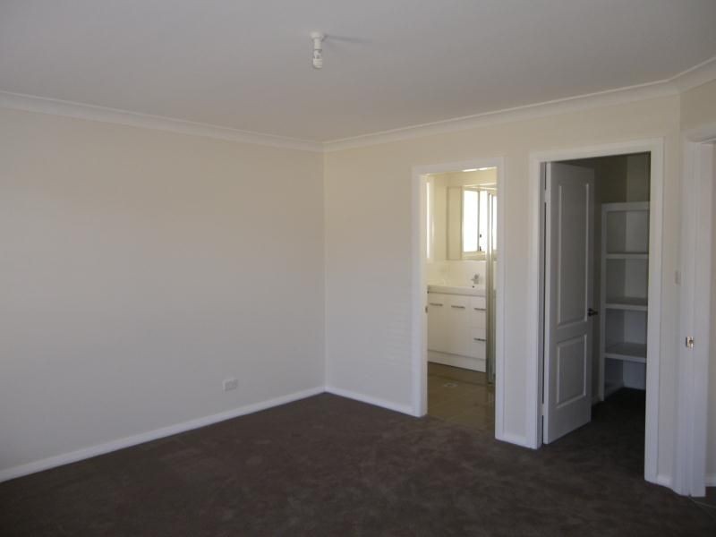 26 Terry Turner Drive, Orange NSW 2800