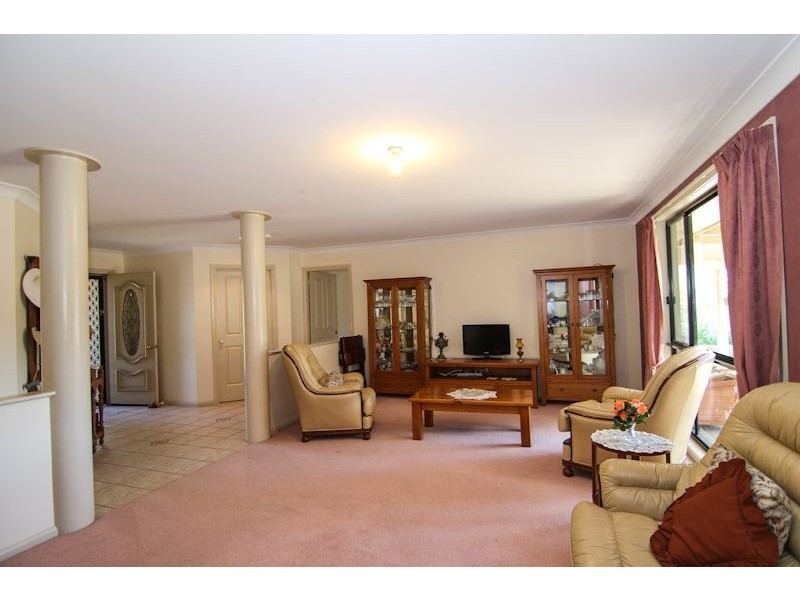 3 Cianfrano Place, Orange NSW 2800