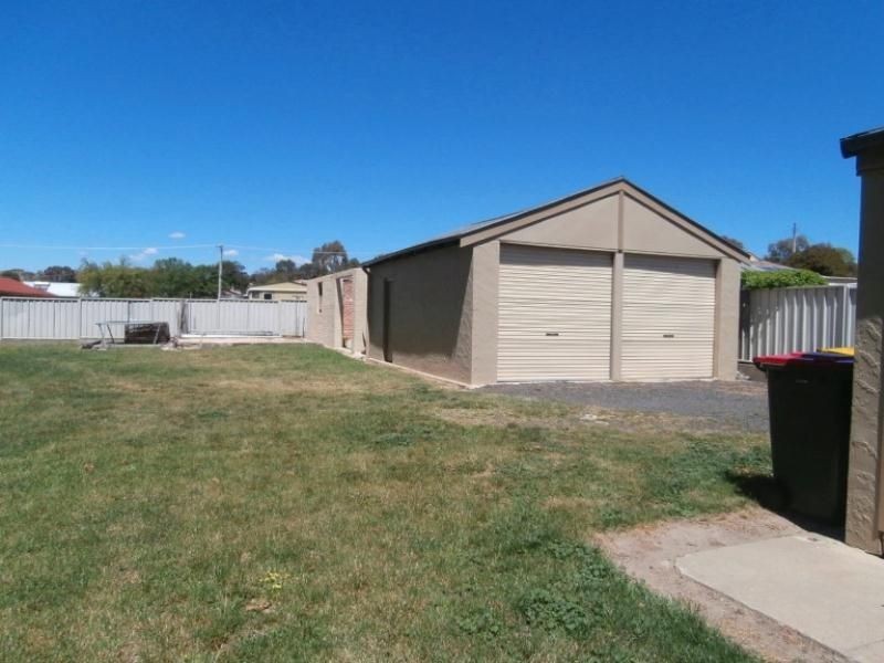 16 Rockley Street, Bathurst NSW 2795