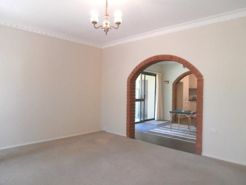 16 Rockley Street, Bathurst NSW 2795