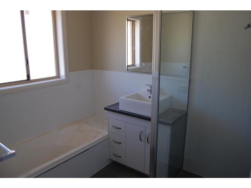 4 Speet Place, Orange NSW 2800