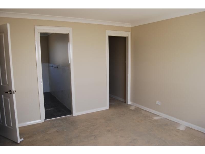 4 Speet Place, Orange NSW 2800