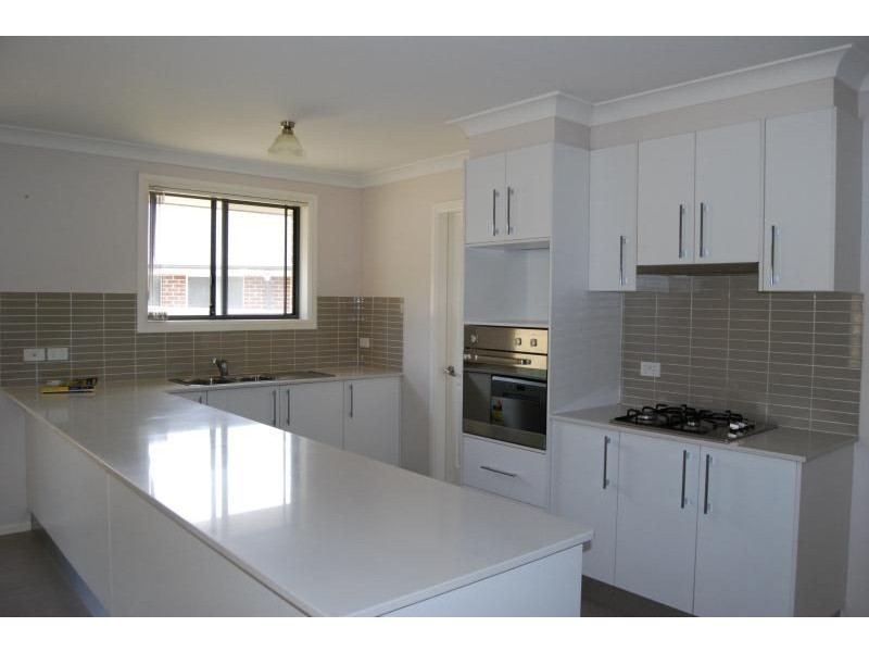 3 Burrows Court, Orange NSW 2800