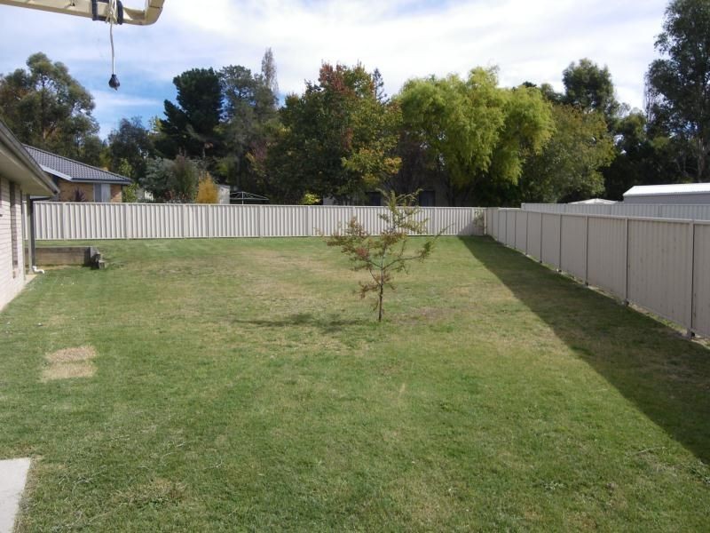 3 Burrows Court, Orange NSW 2800