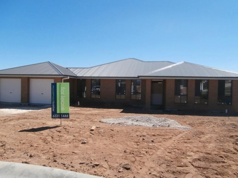 13 Jade Close, Bathurst NSW 2795