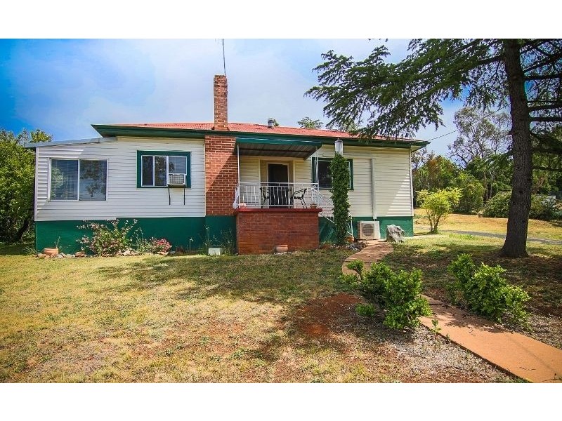 6 Wellington Street, Molong NSW 2866